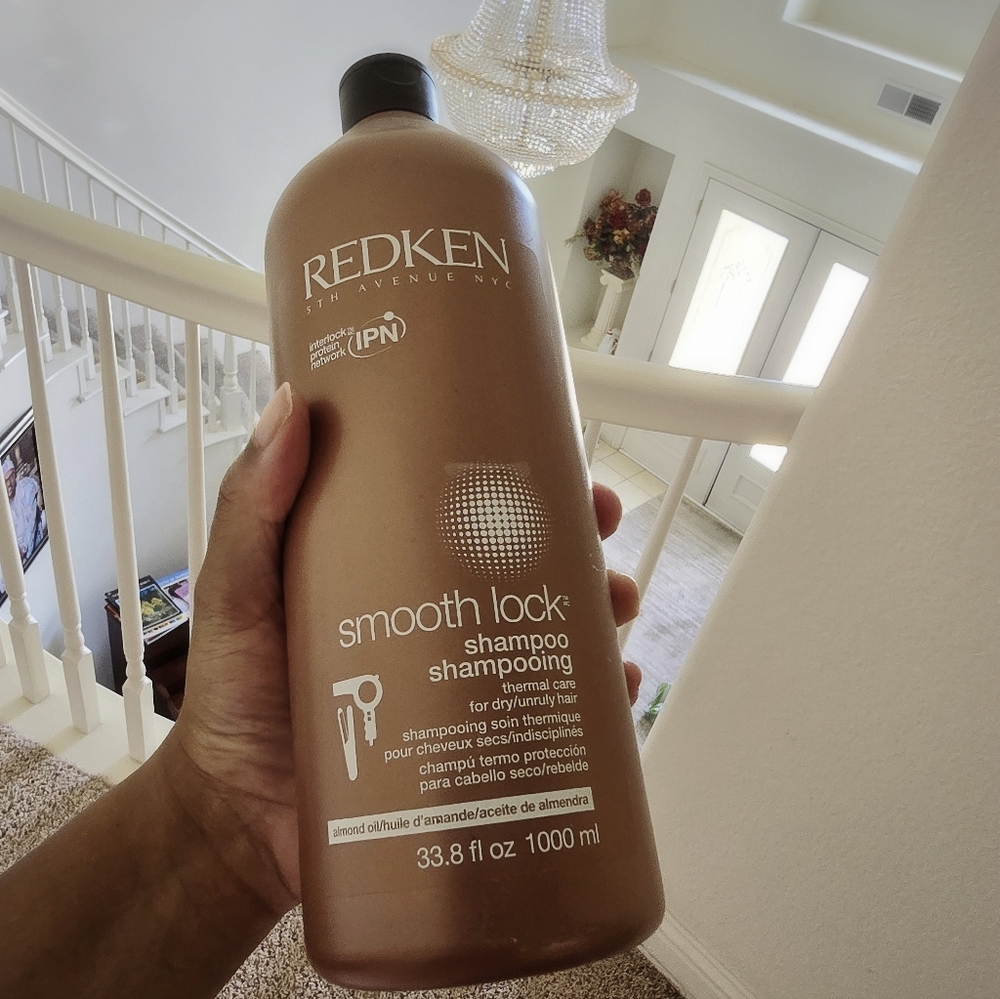 Redken smooth lock shampoo Large 33.8 fl oz.